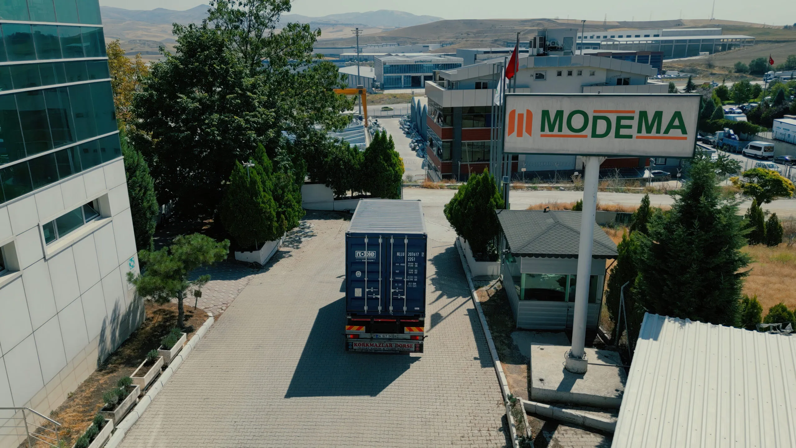 Modema tesisi — Kahramankazan, Ankara: dış cephe ve sevkiyat alanı